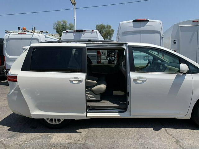2017 Toyota Sienna XLE FWD 8-Passenger 1-Owner HANDICAP ACCESSIBLE - 23064941 - 24
