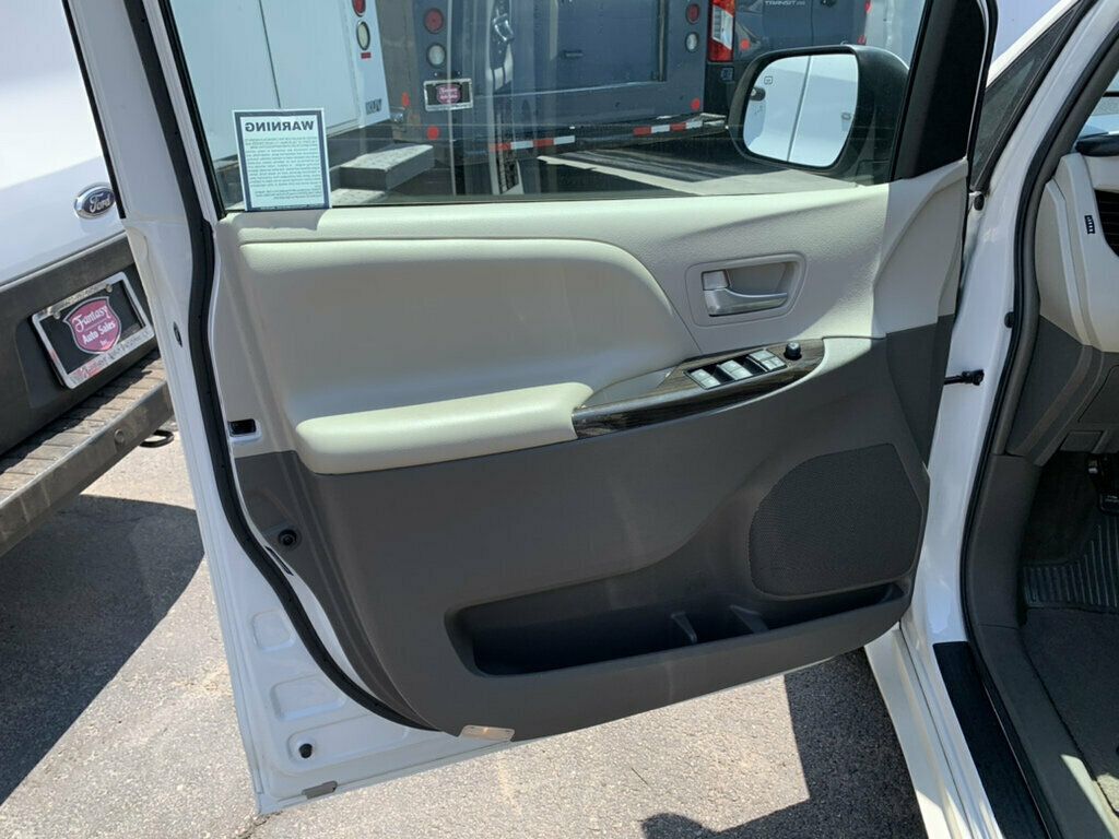 2017 Toyota Sienna XLE FWD 8-Passenger 1-Owner HANDICAP ACCESSIBLE - 23064941 - 34