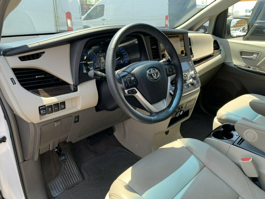 2017 Toyota Sienna XLE FWD 8-Passenger 1-Owner HANDICAP ACCESSIBLE - 23064941 - 35