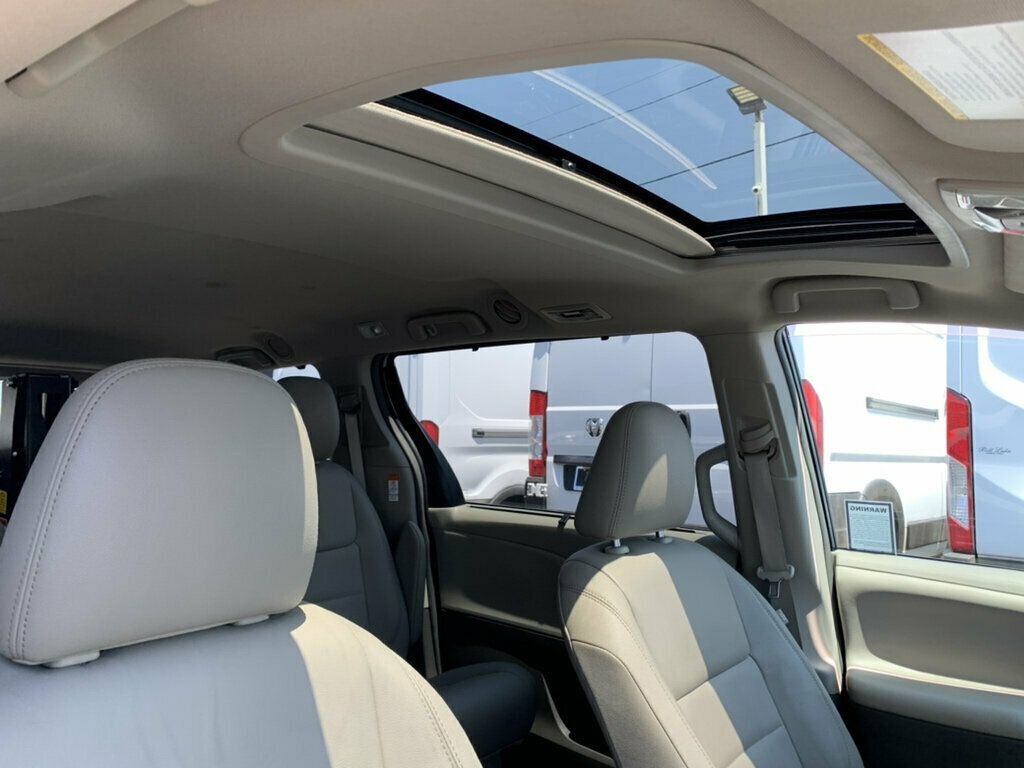 2017 Toyota Sienna XLE FWD 8-Passenger 1-Owner HANDICAP ACCESSIBLE - 23064941 - 41