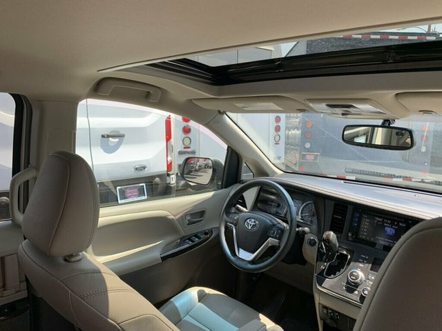 2017 Toyota Sienna XLE FWD 8-Passenger 1-Owner HANDICAP ACCESSIBLE - 23064941 - 45