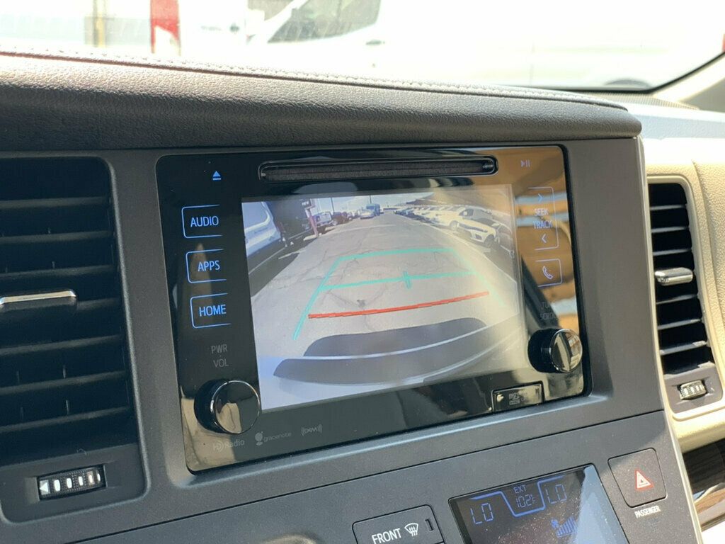 2017 Toyota Sienna XLE FWD 8-Passenger 1-Owner HANDICAP ACCESSIBLE - 23064941 - 8