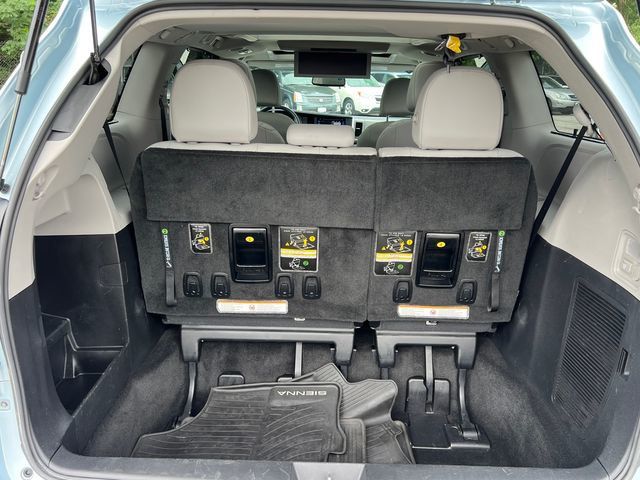 2017 Toyota Sienna XLE Premium AWD 7-Passenger - 23052910 - 15