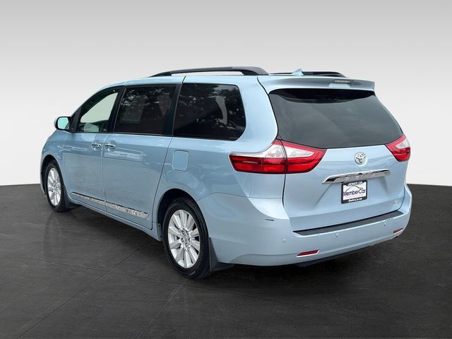 2017 Toyota Sienna XLE Premium AWD 7-Passenger - 23052910 - 2