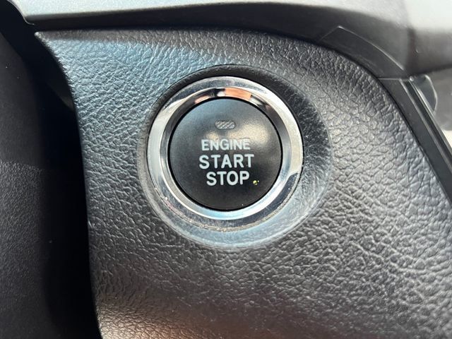 2017 Toyota Sienna XLE Premium AWD 7-Passenger - 23052910 - 29