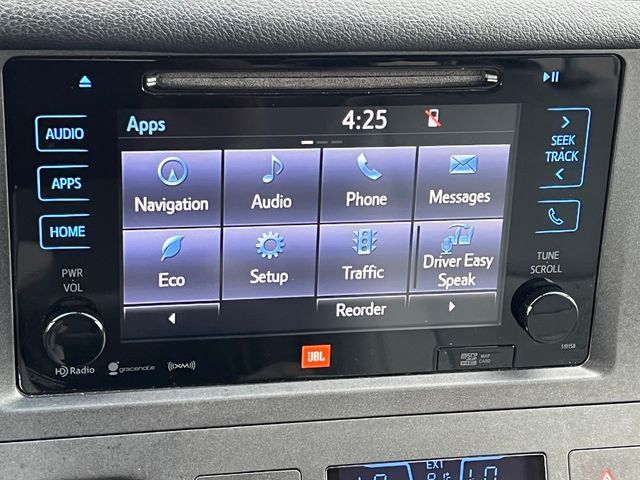 2017 Toyota Sienna XLE Premium AWD 7-Passenger - 23052910 - 31