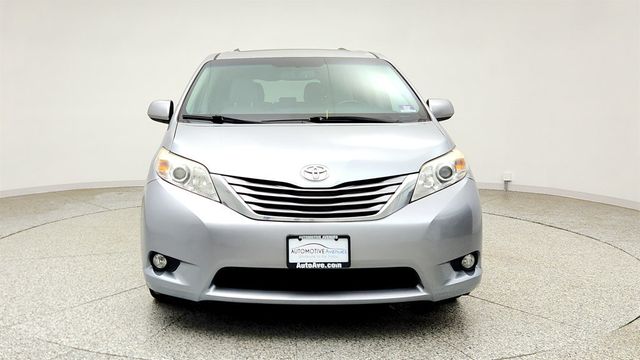 2017 Toyota Sienna XLE Premium AWD 7-Passenger - 23041486 - 1