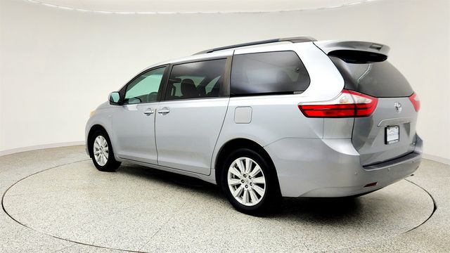 2017 Toyota Sienna XLE Premium AWD 7-Passenger - 23041486 - 6