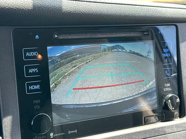 2017 Toyota Sienna XLE Premium FWD 8-Passenger - 22937263 - 15