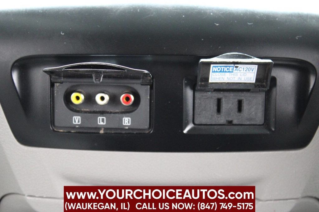 2017 Toyota Sienna XLE Premium FWD 8-Passenger - 22912350 - 21