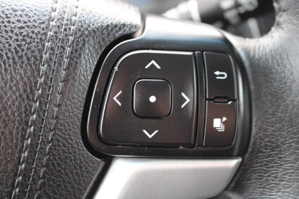 2017 Toyota Sienna XLE Premium FWD 8-Passenger - 22912350 - 26