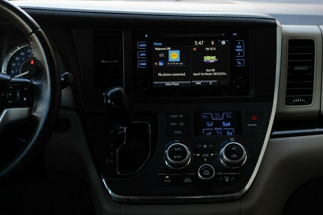 2017 Toyota Sienna XLE PREMIUM W/ DVD, NAVIGATION, MOONROOF, LEATHER - 22995007 - 14