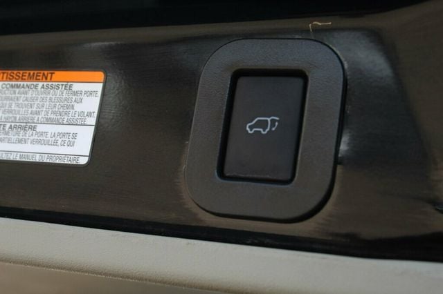 2017 Toyota Sienna XLE PREMIUM W/ DVD, NAVIGATION, MOONROOF, LEATHER - 22995007 - 33