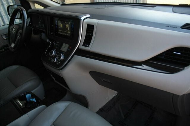 2017 Toyota Sienna XLE PREMIUM W/ DVD, NAVIGATION, MOONROOF, LEATHER - 22995007 - 8
