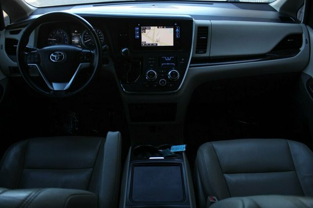 2017 Toyota Sienna XLE PREMIUM W/ NAVIGATION, REAR DVD, LEATHER, MOONROOF - 22995004 - 13