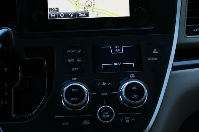 2017 Toyota Sienna XLE PREMIUM W/ NAVIGATION, REAR DVD, LEATHER, MOONROOF - 22995004 - 16