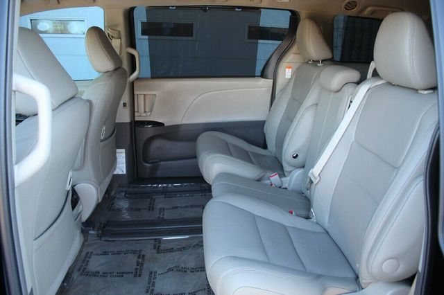2017 Toyota Sienna XLE PREMIUM W/ NAVIGATION, REAR DVD, LEATHER, MOONROOF - 22995004 - 27