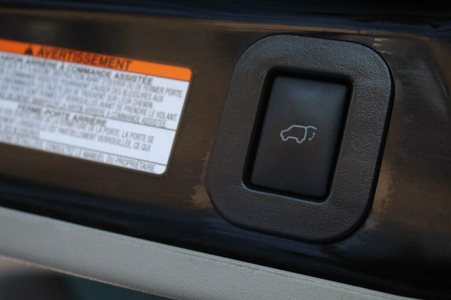 2017 Toyota Sienna XLE PREMIUM W/ NAVIGATION, REAR DVD, LEATHER, MOONROOF - 22995004 - 33