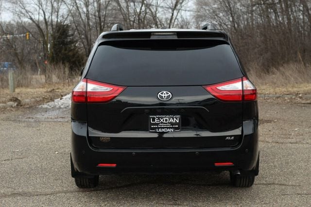 2017 Toyota Sienna XLE PREMIUM W/ NAVIGATION, REAR DVD, LEATHER, MOONROOF - 22995004 - 4