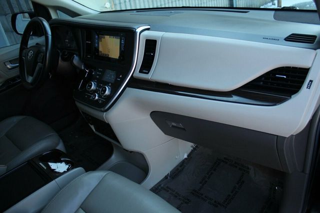 2017 Toyota Sienna XLE PREMIUM W/ NAVIGATION, REAR DVD, LEATHER, MOONROOF - 22995004 - 8