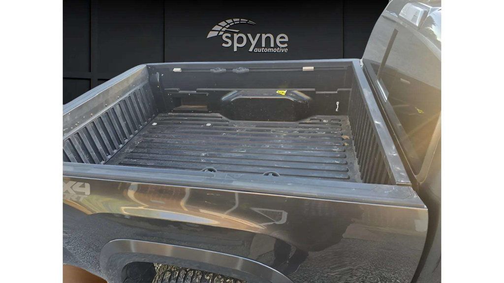 2017 Toyota Tacoma  - 22929610 - 10