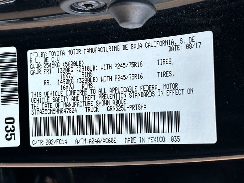 2017 Toyota Tacoma  - 23042419 - 16