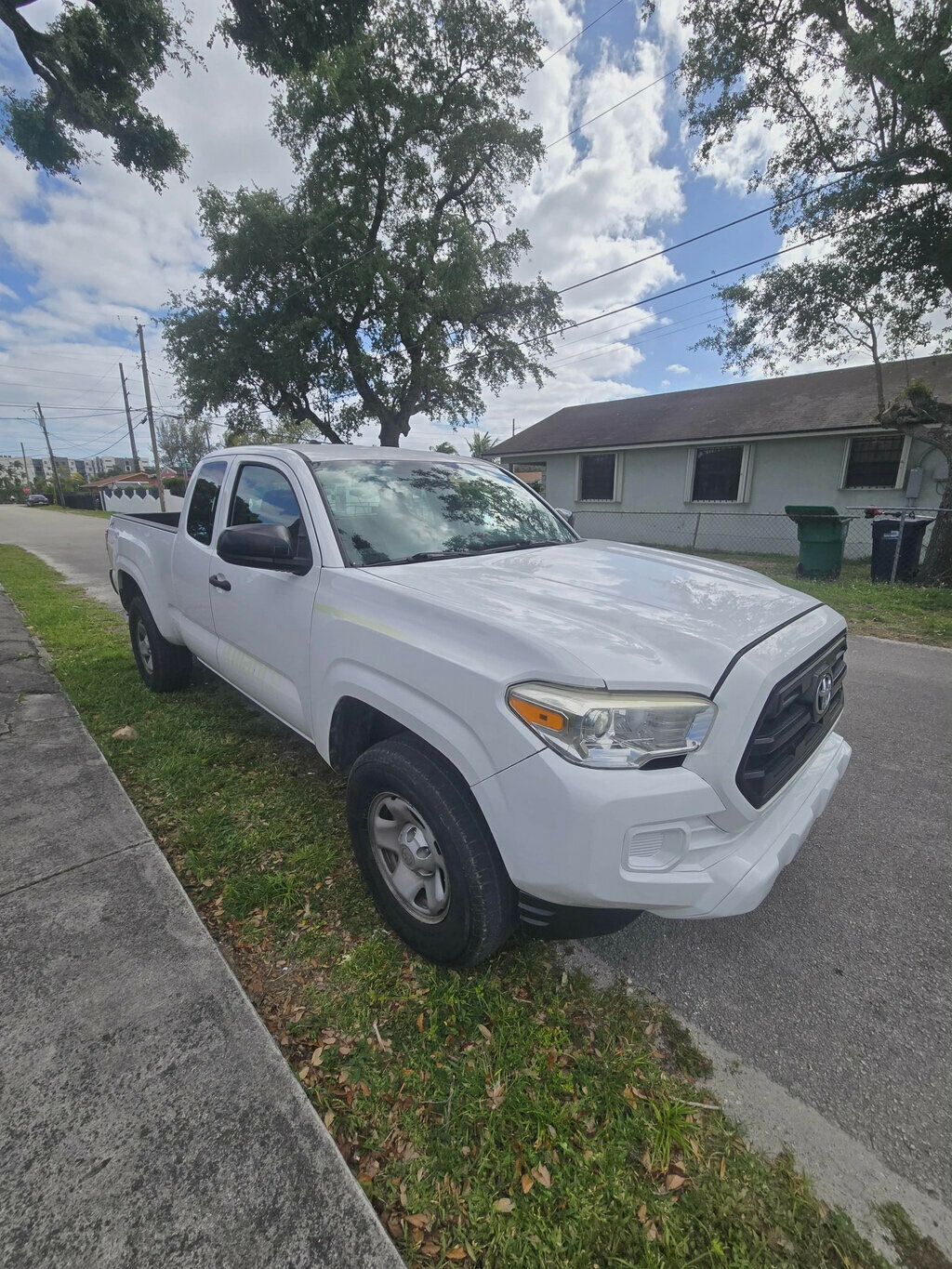 2017 Toyota Tacoma  - 23010801 - 9