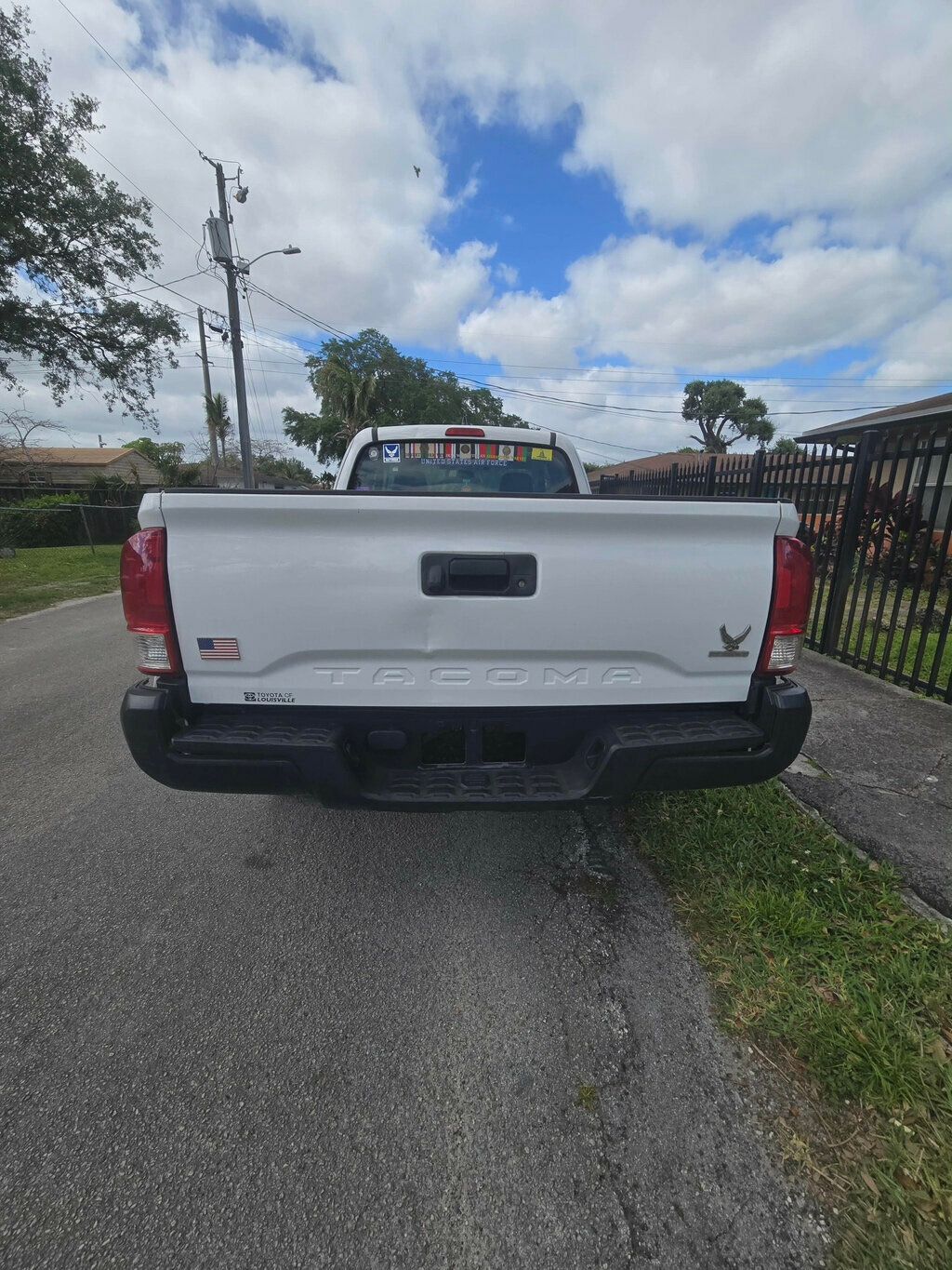 2017 Toyota Tacoma  - 23010801 - 11