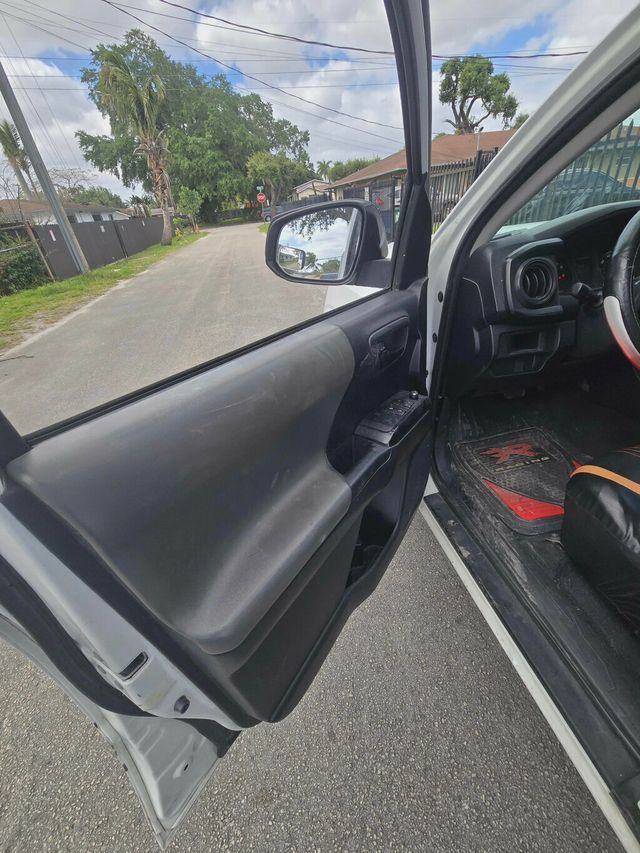 2017 Toyota Tacoma  - 23010801 - 15