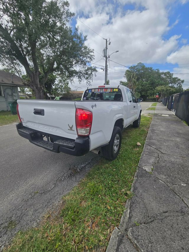 2017 Toyota Tacoma  - 23010801 - 17