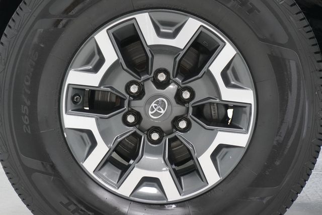 2017 Toyota Tacoma  - 22942880 - 18
