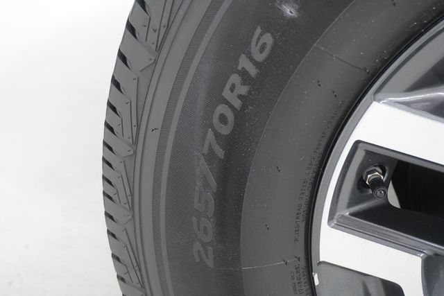 2017 Toyota Tacoma  - 22942880 - 19