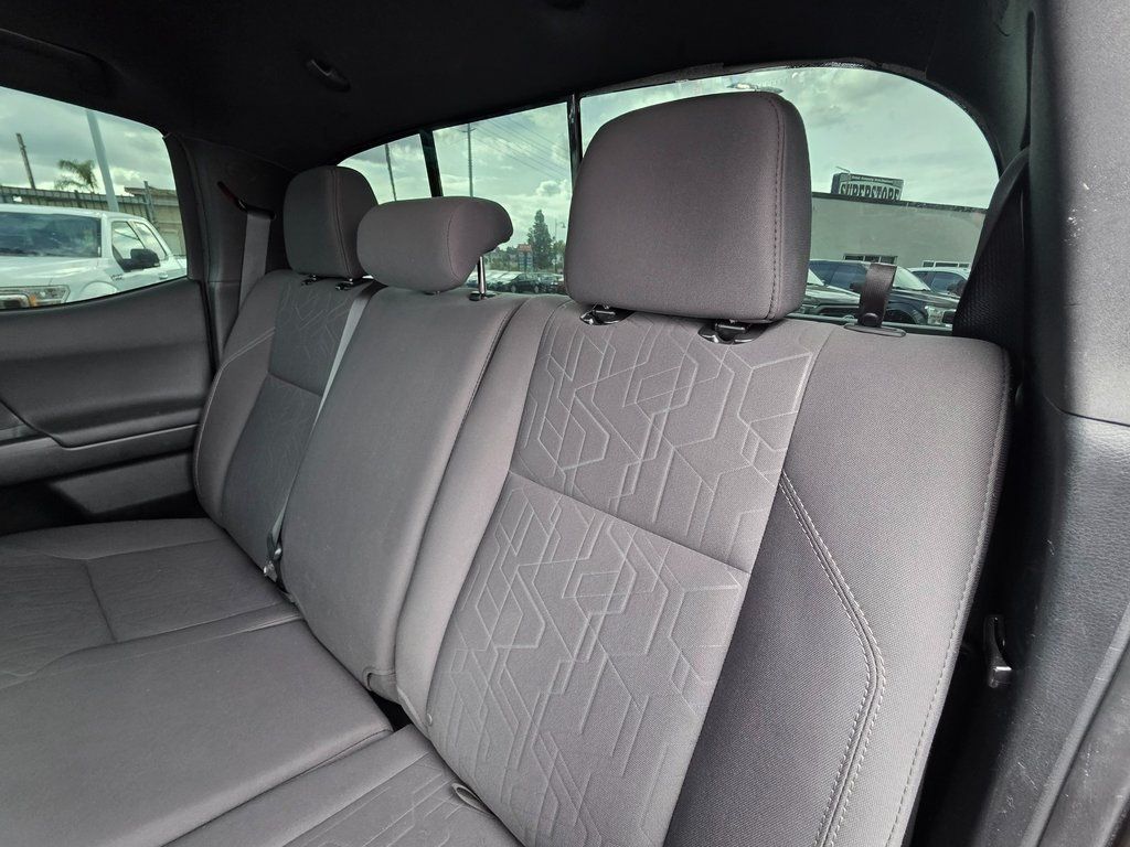 2017 Toyota Tacoma  - 22949033 - 16