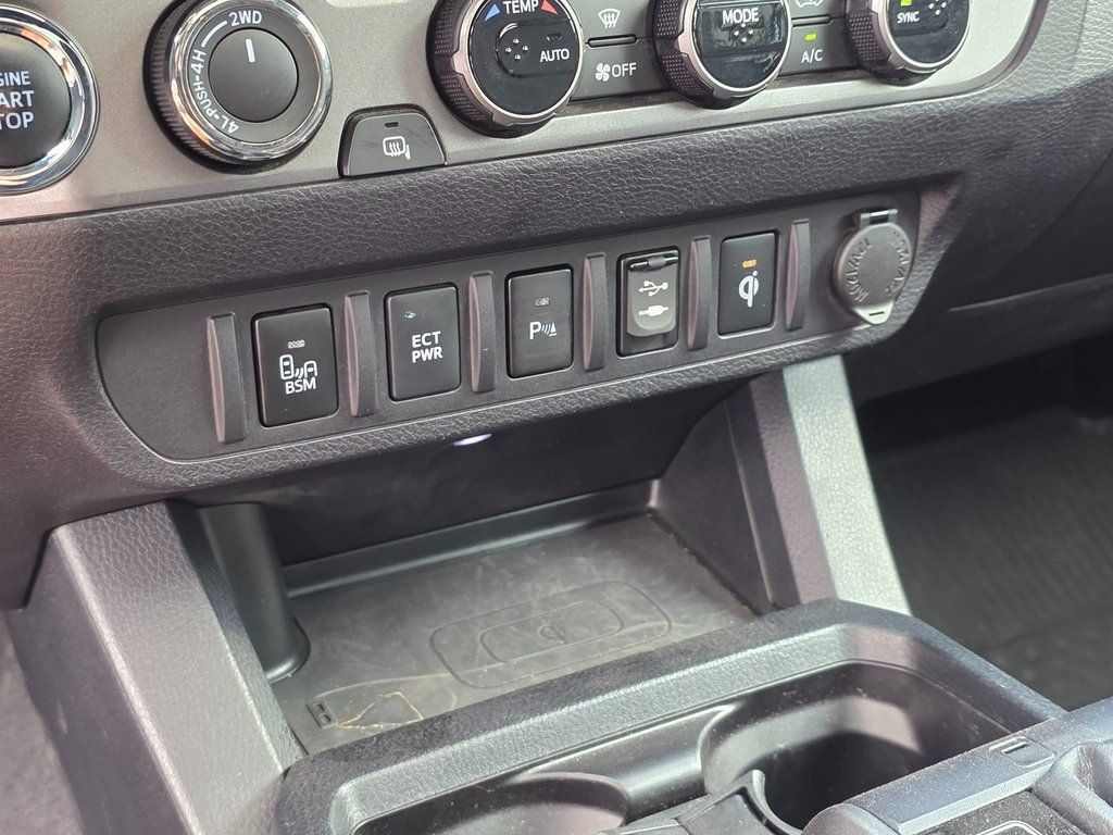 2017 Toyota Tacoma  - 22949033 - 31