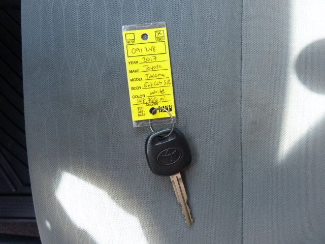 2017 Toyota Tacoma 2.7L 4CYL. GAS*2WD*EXTENDED CAB*TONNEAU COVER*LOCAL TRADE-IN! - 22997468 - 40