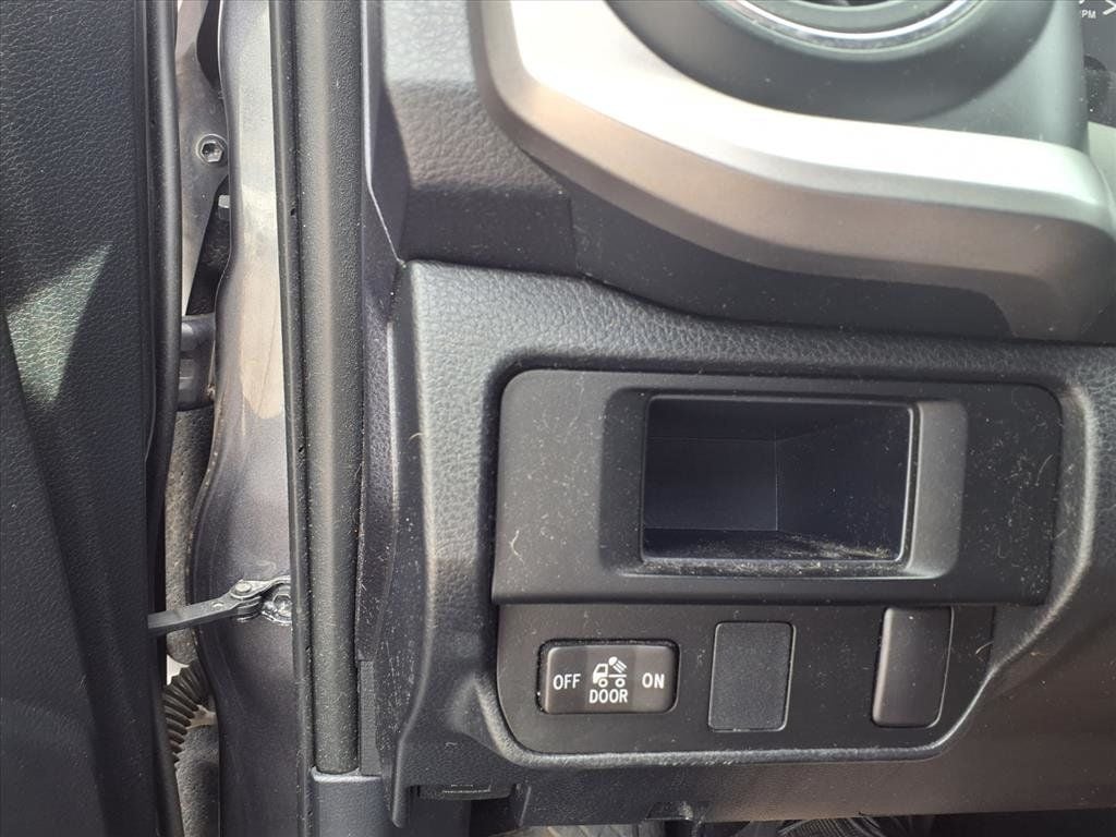 2017 Toyota Tacoma DOUBLE CAB - 22915940 - 14