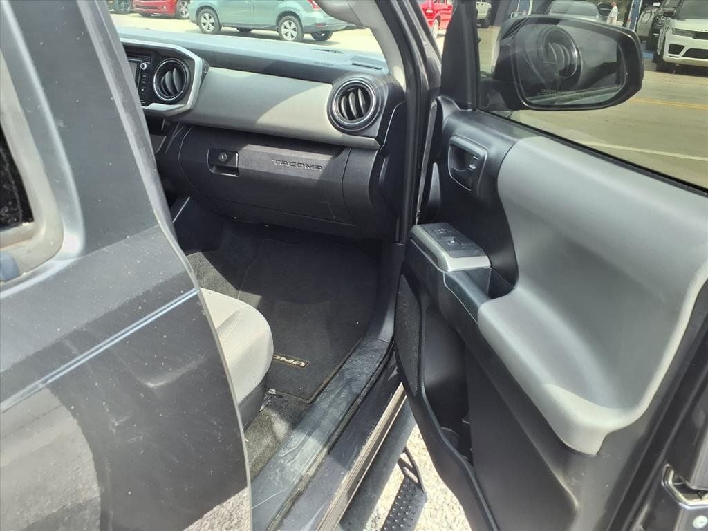2017 Toyota Tacoma DOUBLE CAB - 22915940 - 22