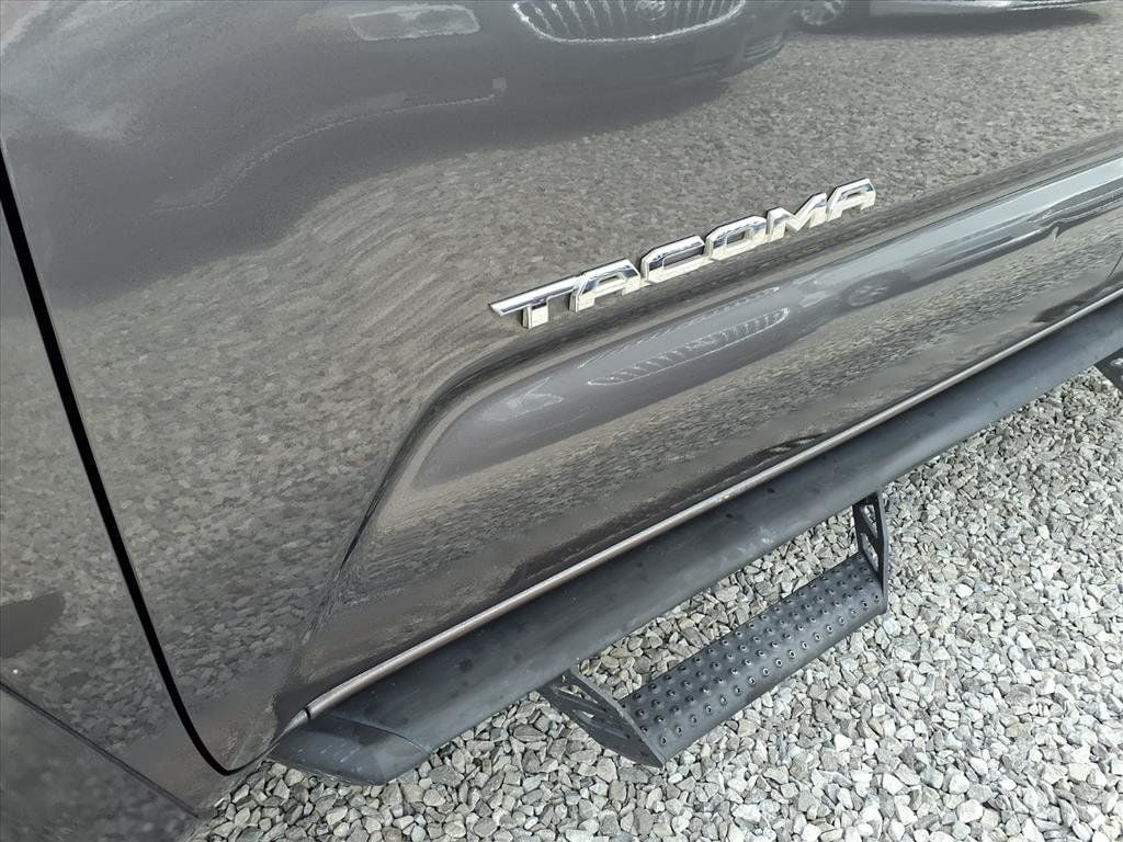 2017 Toyota Tacoma DOUBLE CAB - 22915940 - 5