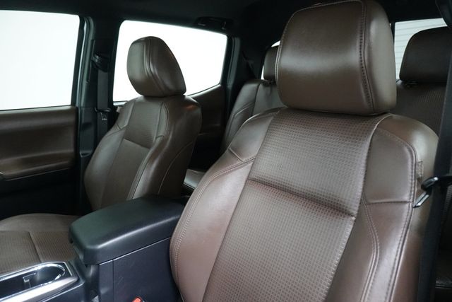 2017 Toyota Tacoma Limited Double Cab 5' Bed V6 4x4 Automatic - 23000289 - 10
