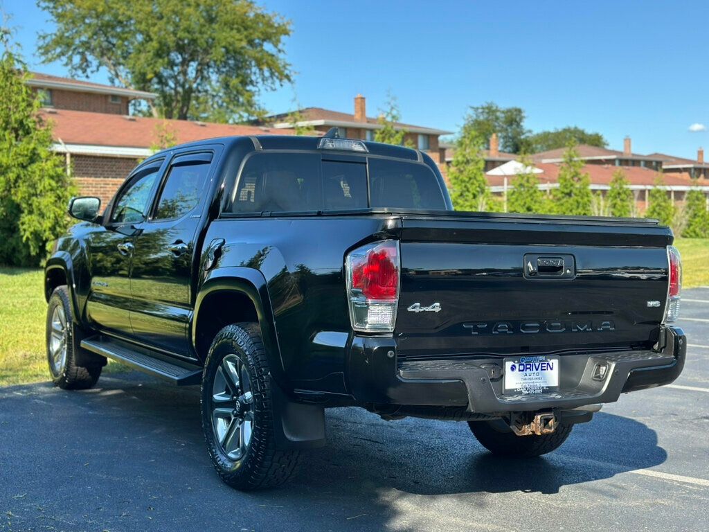 2017 Toyota Tacoma Limited Double Cab V6 4x4 photo 4
