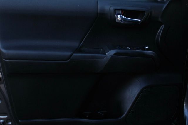 2017 Toyota Tacoma ON SALE...ONE OWNER TRD SPORT W/ PREMIUM/ TECH PKG, NAVI - 22875914 - 18