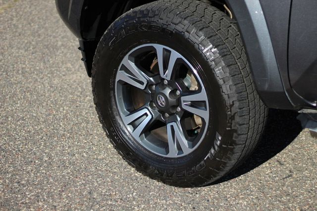 2017 Toyota Tacoma ON SALE...ONE OWNER TRD SPORT W/ PREMIUM/ TECH PKG, NAVI - 22875914 - 30