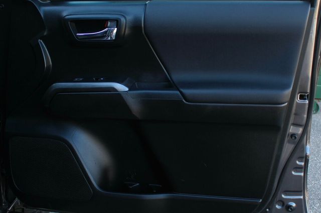 2017 Toyota Tacoma ON SALE...ONE OWNER TRD SPORT W/ PREMIUM/ TECH PKG, NAVI - 22875914 - 5