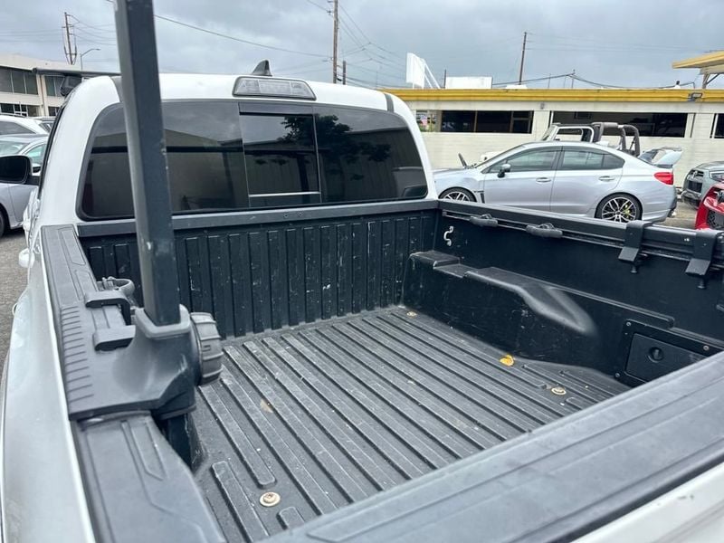 2017 Toyota Tacoma SR5 Double Cab V6 photo 15