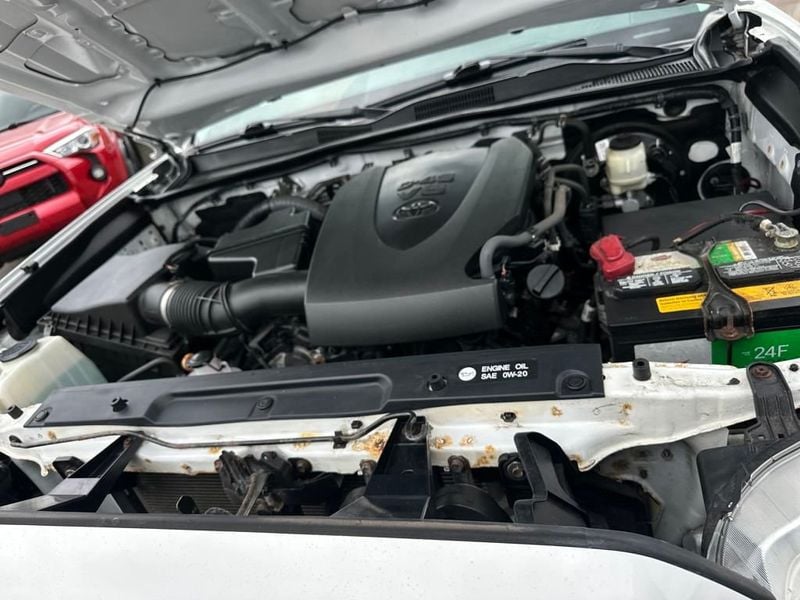 2017 Toyota Tacoma SR5 Double Cab V6 photo 16