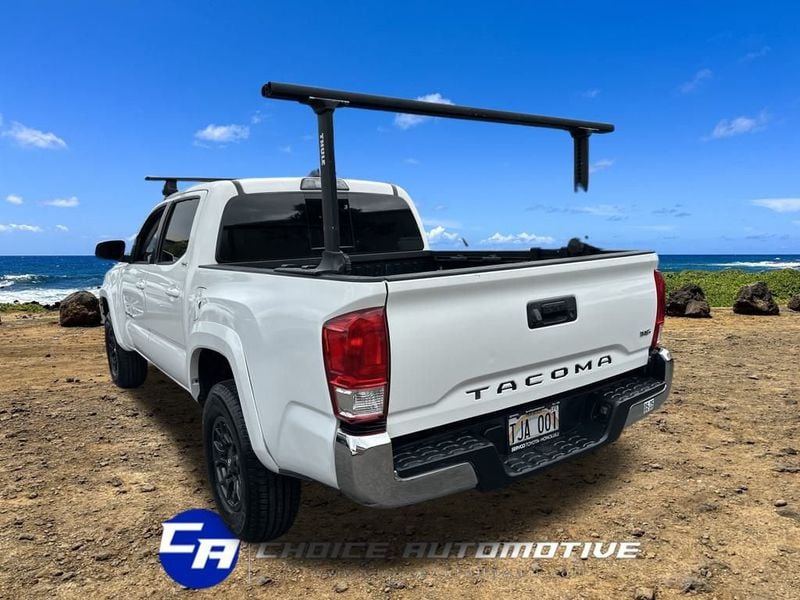 2017 Toyota Tacoma SR5 Double Cab V6 photo 2