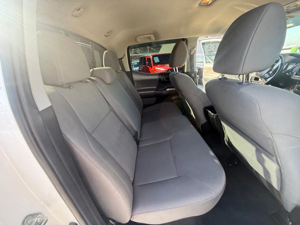 2017 Toyota Tacoma SR5 Double Cab 5' Bed V6 4x4 Automatic - 22907095 - 19