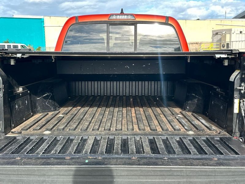2017 Toyota Tacoma SR5 Double Cab 6' Bed V6 4x2 Automatic - 23051850 - 19