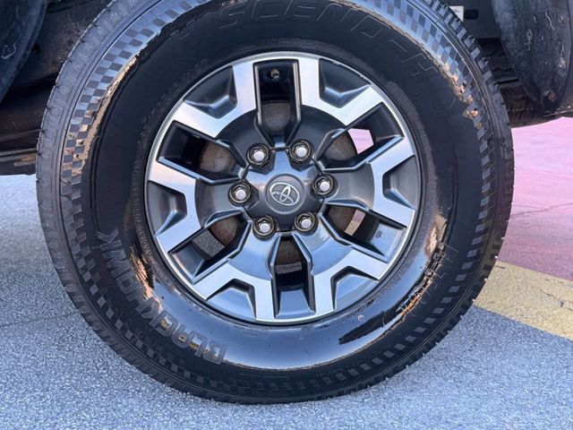 2017 Toyota Tacoma SR Double Cab 5' Bed V6 4x4 Automatic - 23028469 - 13
