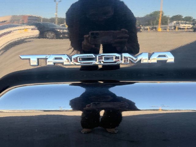 2017 Toyota Tacoma SR Double Cab 5' Bed V6 4x4 Automatic - 23028469 - 19